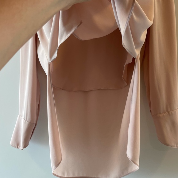 BCBG blouse, excellent condition. Baby pink 🥰 - Picture 2 of 4